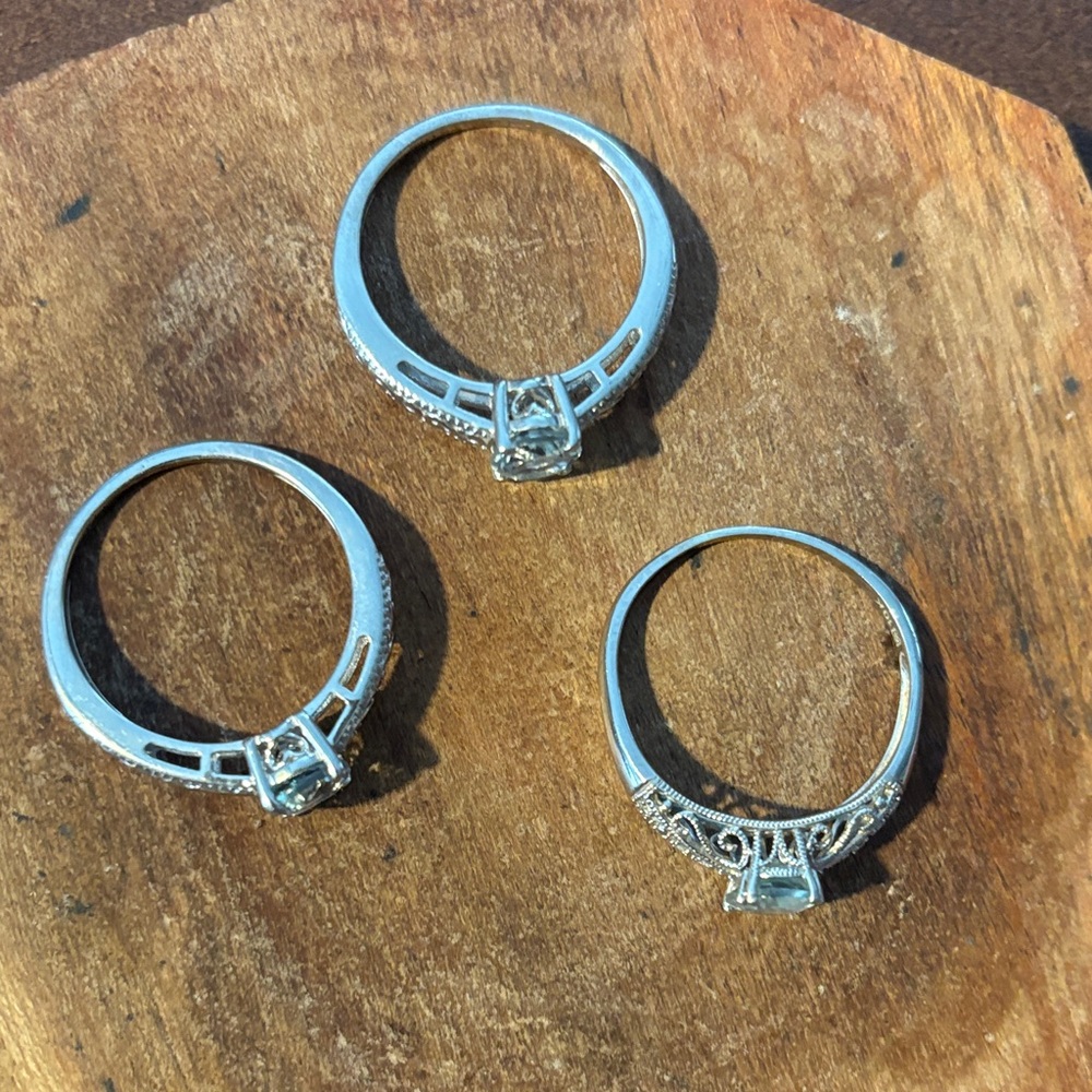 Elegant Silver Rings with Blue Gemstones